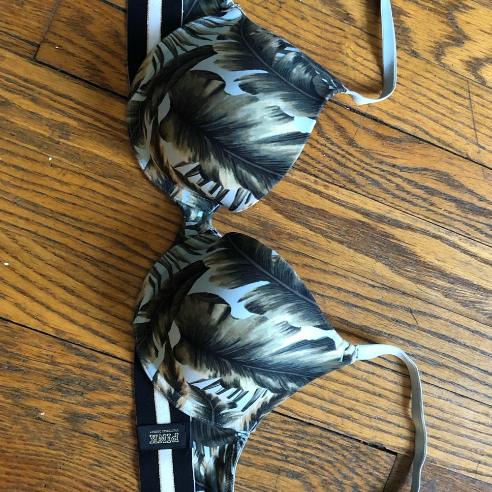 Victoria’s Secret PINK T-shirt Bra, 32C